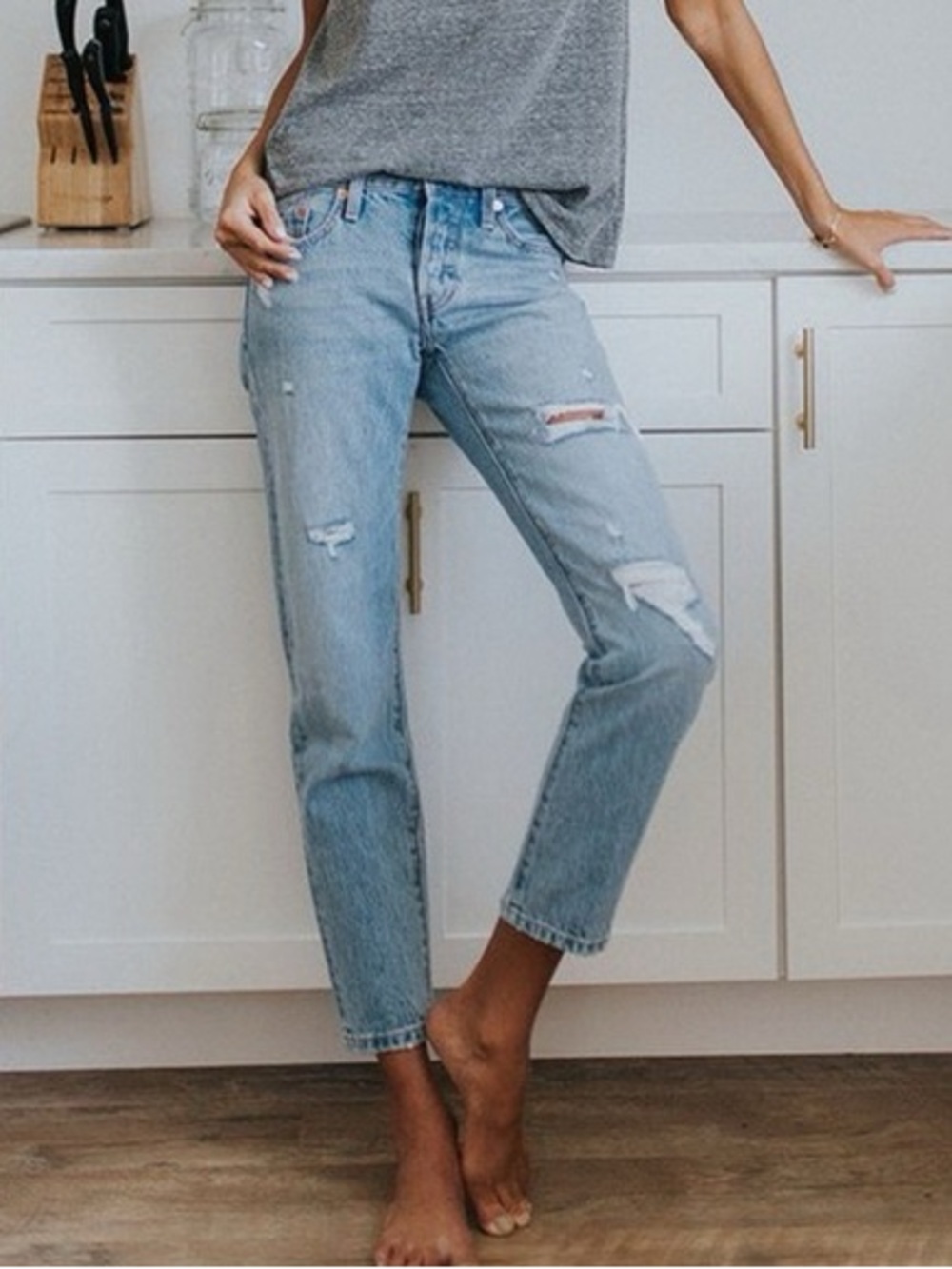 Levi's 501 Taper Jeans Light Wash Athens Blue W25 L28
Women's